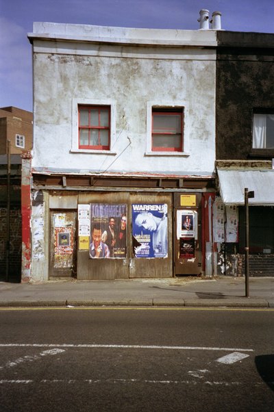 Empty Shop, Kensal Green, 1995 by Unbekannt Unbekannt